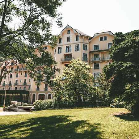 Terres De France - Appart'Hotel Le Splendid Allevard Exterior foto