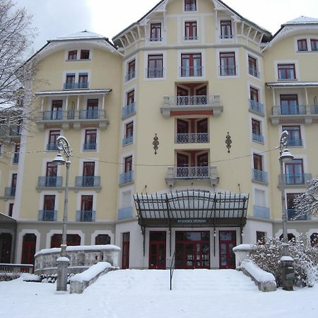 Terres De France - Appart'Hotel Le Splendid Allevard Exterior foto